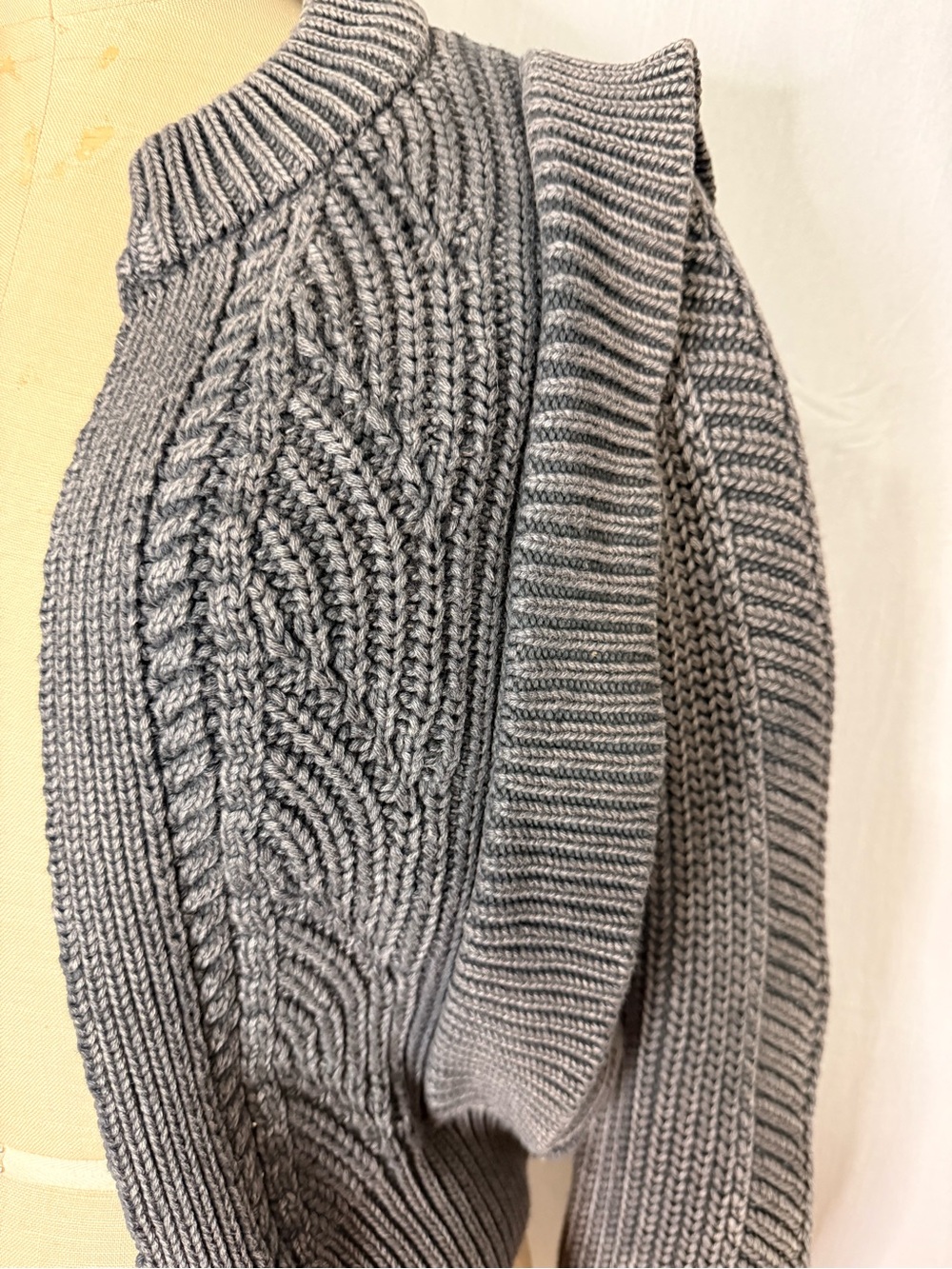Urban Outfitters, Issac Cable Knit Open Front Cardigan sz S - Picture 7 of 10